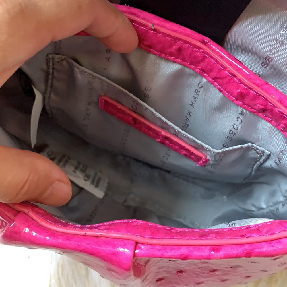 Marc Jacobs Pop Pink Ostrich pattern Crossbody bag - Picture 9 of 17